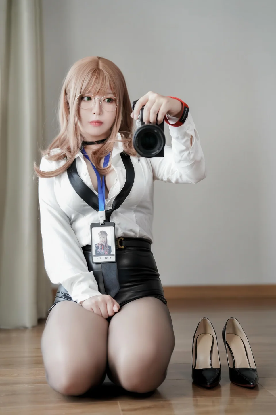 半半子_No_097_Nikke：胜利女神_艾玛秘书_76P_468MB tg@simisebaisi 【丝足阁】066.webp